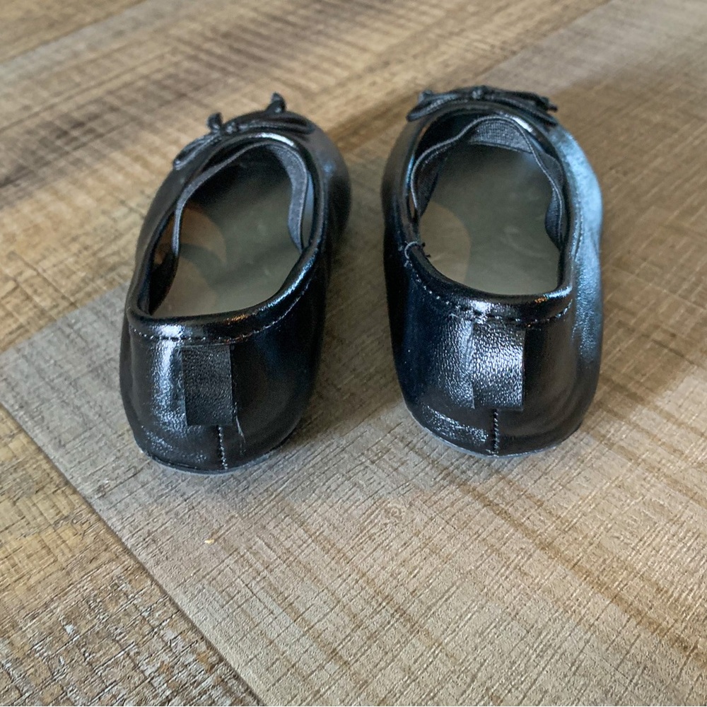 Black toddler girl dress shoes. Toddler Size 5 EUC - Picture 4 of 5
